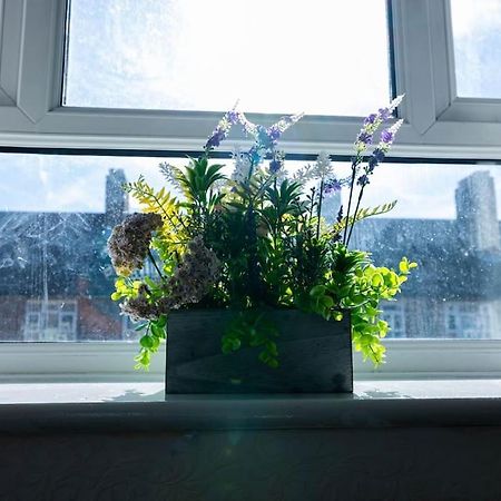 Appartamento Pristine 3 Beds Hackney E9 Londra Esterno foto