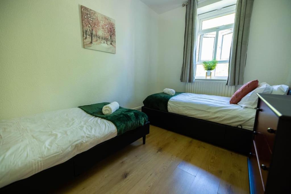 Appartamento Pristine 3 Beds Hackney E9 Londra Esterno foto