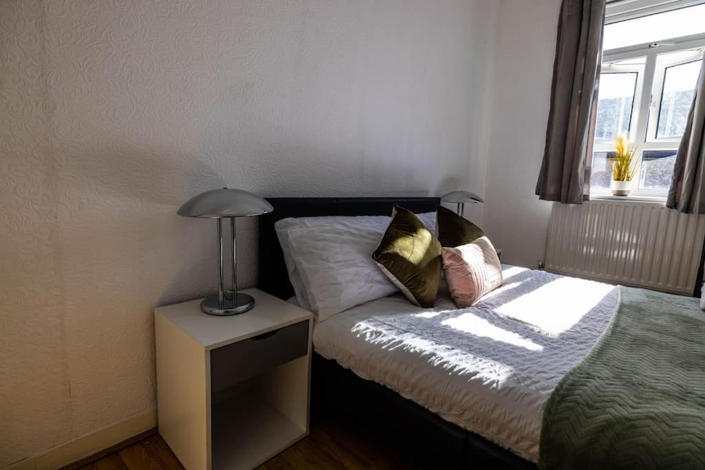 Appartamento Pristine 3 Beds Hackney E9 Londra Esterno foto