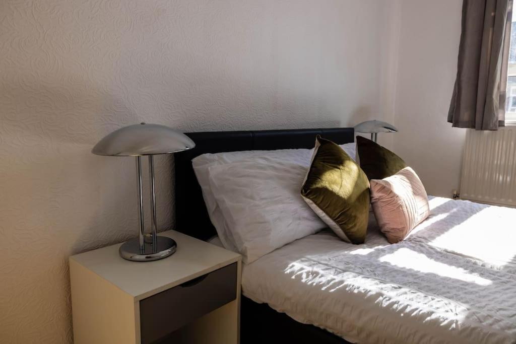 Appartamento Pristine 3 Beds Hackney E9 Londra Esterno foto